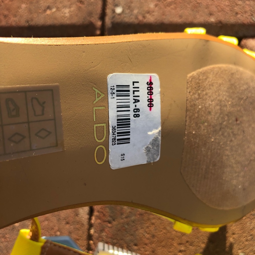 Aldo Neon Yellow Sandals with Geometric Accents - Picture 6 of 11